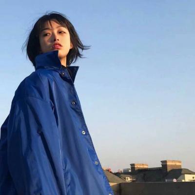 比较酷的女生微信头像(精选22张)