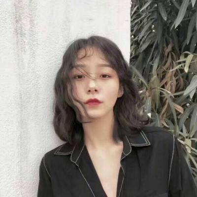 比较酷的女生微信头像(精选22张)