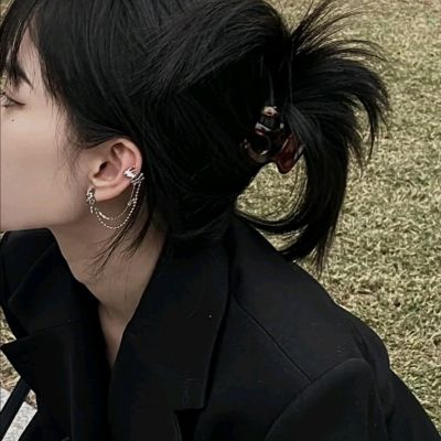 比较酷的女生微信头像(精选22张)