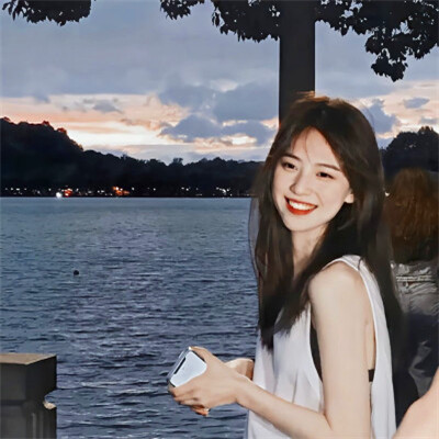 高清真人意境女头像图片(优选22张)