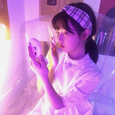 紫色的女生头像图片(24张)