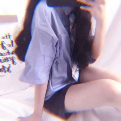 紫色的女生头像图片(24张)