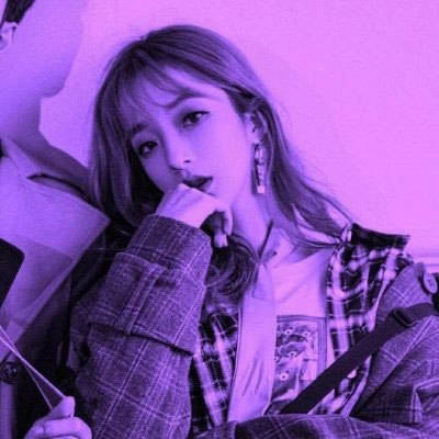 紫色的女生头像图片(24张)