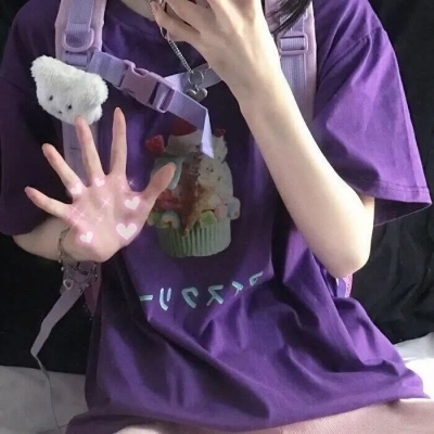 紫色的女生头像图片(24张)