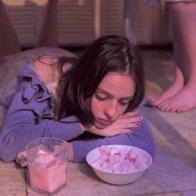 干净高级的紫色系女生头像(优选28张)