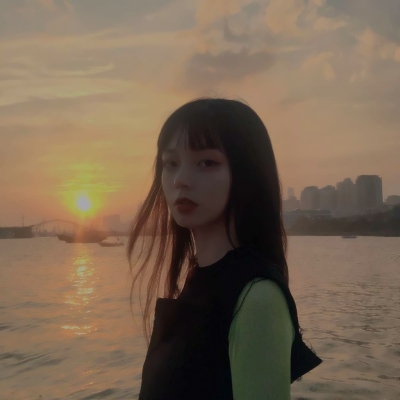 有品位的微信女人头像(38张)