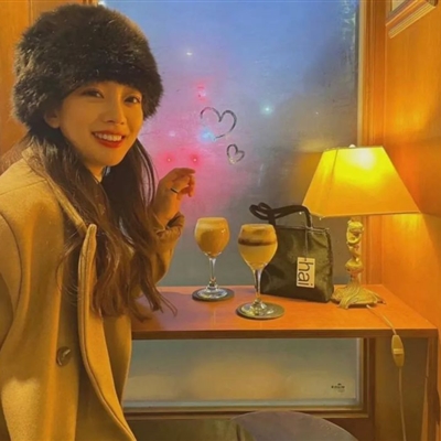 适合微信的女生头像精选图片(优选22张)