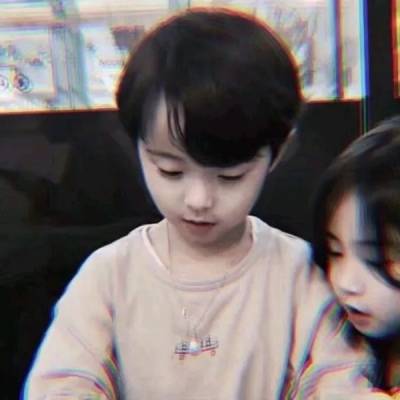 高清搞怪情侣头像小孩图片大全(共36张)