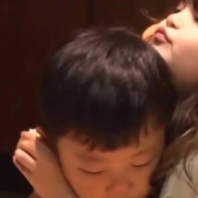 高清搞怪情侣头像小孩图片大全(共36张)