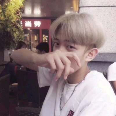 微信男生头像图片大全(16张)