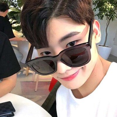 微信男生头像图片大全(16张)