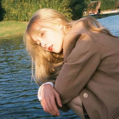 高颜值气质女生头像(精选18张)