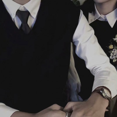 抖音最火的部位情侣头像(18张)