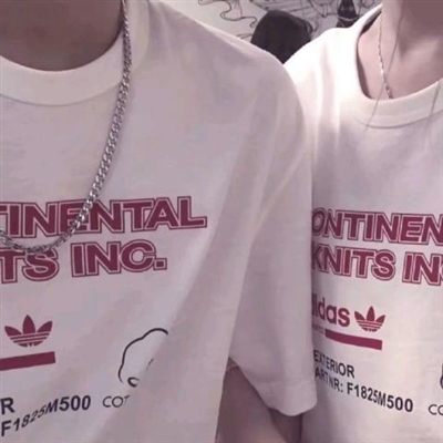 抖音最火的部位情侣头像(18张)