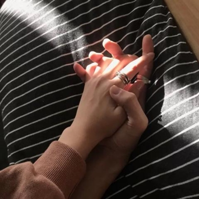 抖音最火的部位情侣头像(18张)