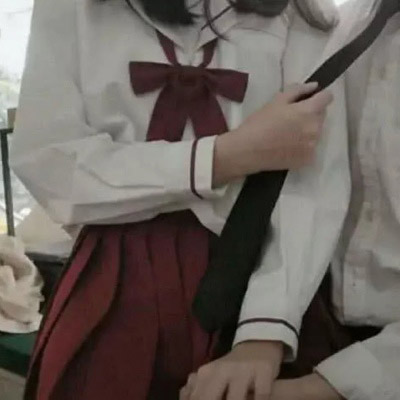 抖音最火的部位情侣头像(18张)