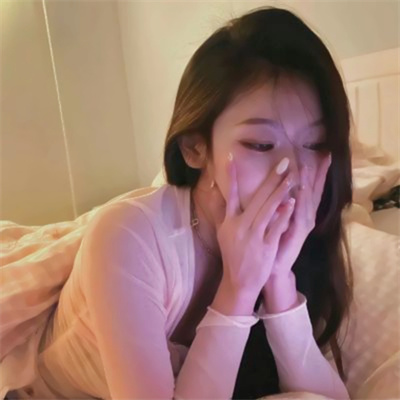 高清紫色系的女生头像图片大全(精选18张)