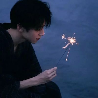 小众优质真人男头像(20张)