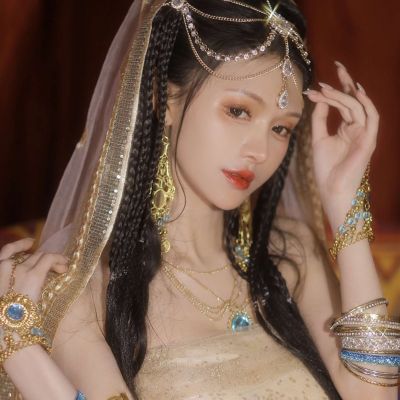 异域风情可爱女生头像(15张)