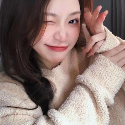 可爱甜美的气质女生头像图片(优选20张)