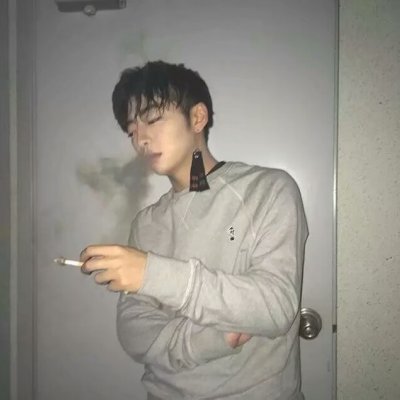 叼烟头像男生霸气头像(共18张)