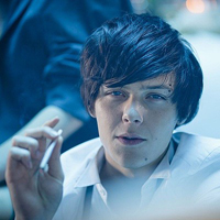 叼烟头像男生霸气头像(共18张)