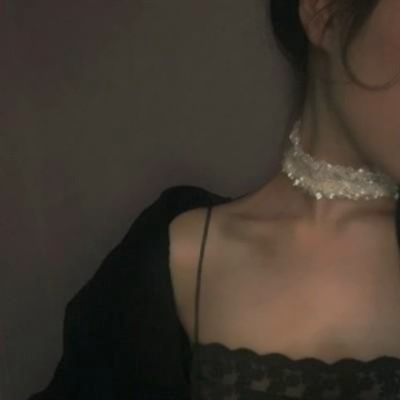 露肩锁骨吊带女神头像(精选18张)