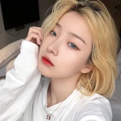 帅气的图片女生头像(18张)