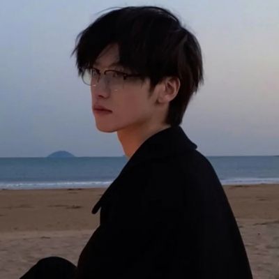 风格好看的气质男头像图片(18张)