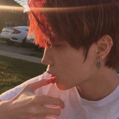 风格好看的气质男头像图片(18张)