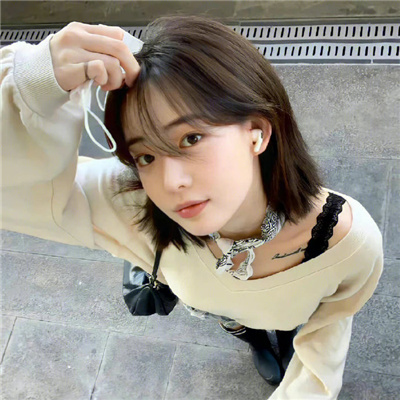 超纯超欲的女生头像图片(20张)