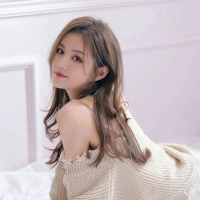 2423最新潮流女生头像图片大全(共20张)