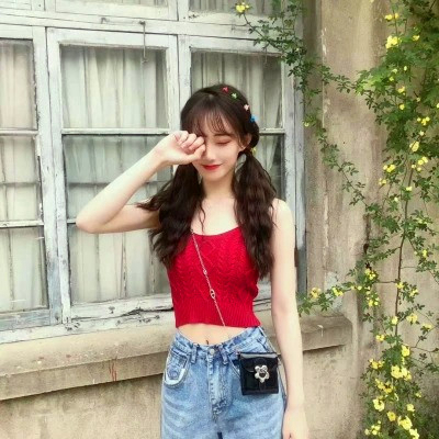 2423最新潮流女生头像图片大全(共20张)