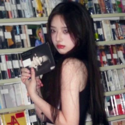 2023年最潮流女生霸气头像(22张)