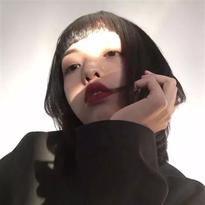 超级好看的网图女头像图片(20张)