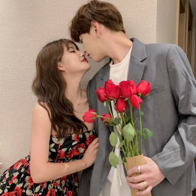 二零二三年最火的情侣头像(18张)