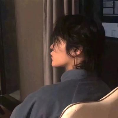 帅气的个性点的男生头像(精选18张)