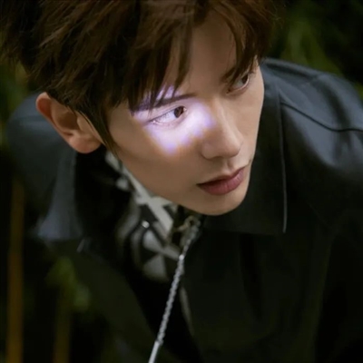 帅气的个性点的男生头像(精选18张)