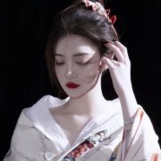 孤傲冷艳淡漠女生头像(优选18张)