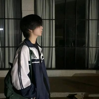 超清气质高冷男神头像(优选18张)