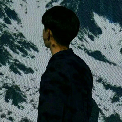 高颜值的浪漫高冷帅哥头像合集图片(优选22张)