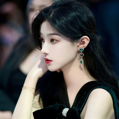 最火的qq头像女生头像(精选20张)