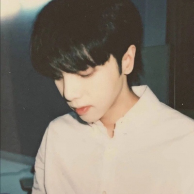 帅气的文艺范qq男生头像图片(18张)