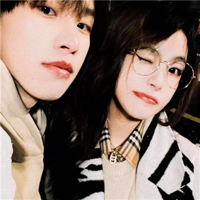 2023最新双人情侣头像真人图片(精选16张)