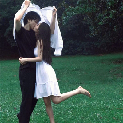 2023最新双人情侣头像真人图片(精选16张)