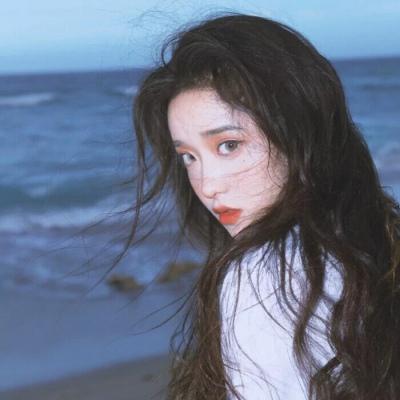 文艺女青年头像图片(精选12张)