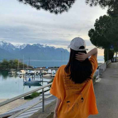 有艺术感的女生头像(共16张)