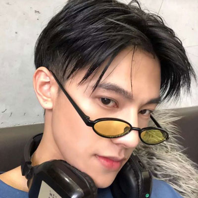 陌陌帅哥头像图片大全(精选16张)