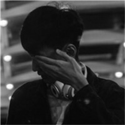 黑白男生帅哥时尚超酷的微信头像(优选18张)