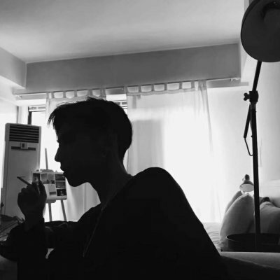 最新高清帅气黑白男头(精选18张)